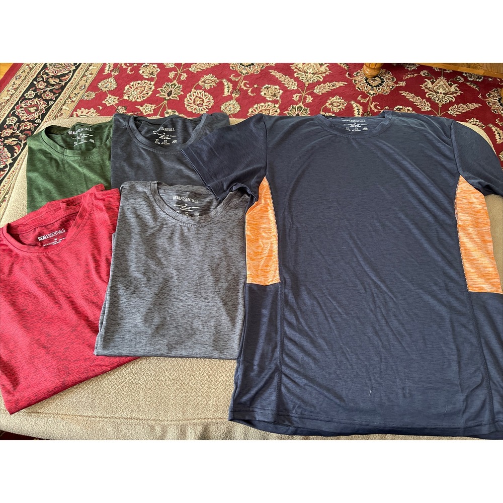 REAL ESSENTIALS Men's Dri-Fit Short Sleeve T-Shirt Pack of 5 Size Medium (Wi1)